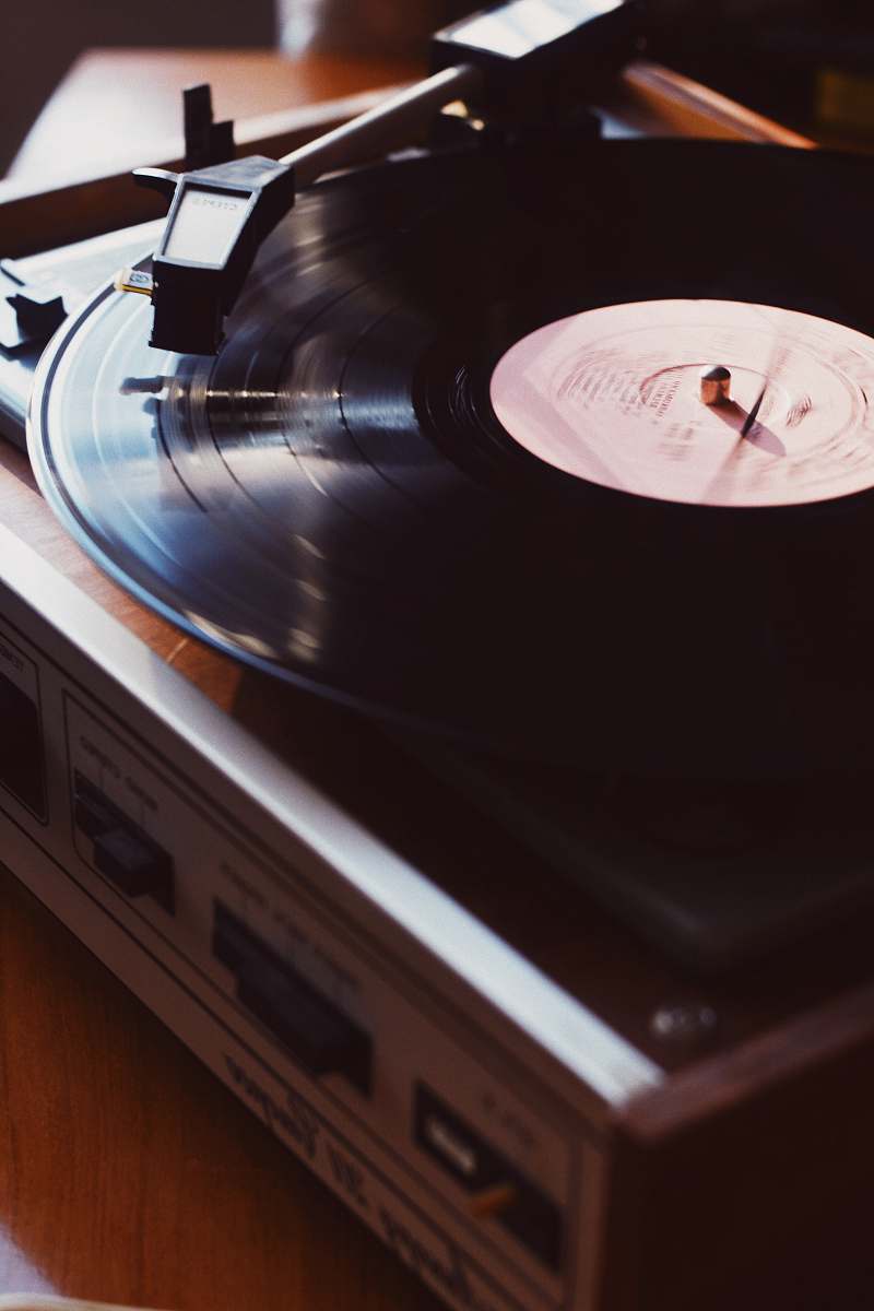 record player vinyl disc playing on vinyl record player vinyl